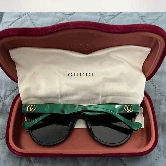 Authentic Gucci Sunglasses Black/Green Gold Logo Luxury Designer Shades Authentic Gucci Sunglasses Black/Green Gold Logo Luxury  main image 2